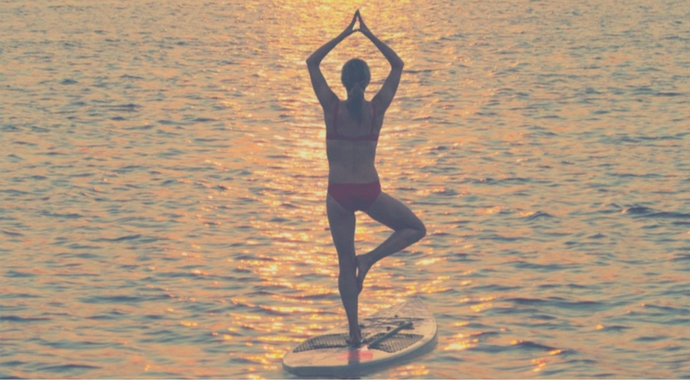 SUP yoga pose tree